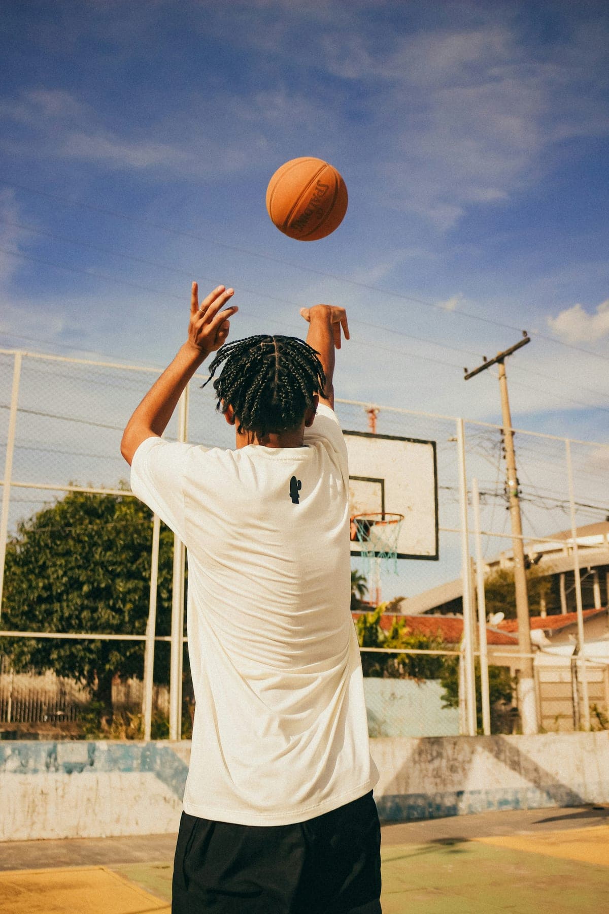 Un joueur NextCourt au moment de son tir